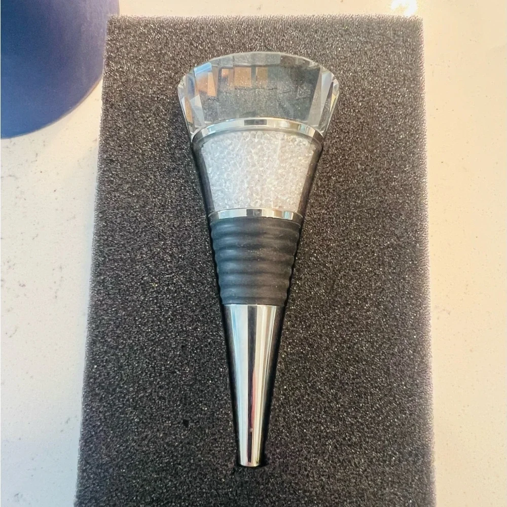 Swarovski Crystalline Bottle Stopper